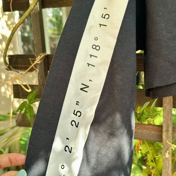 DANIEL PATRICK Sport Women's Large Cropped Sweater SAMPLE Black - Picture 3 of 5